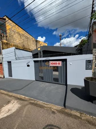 Casa com 3 quartos sendo 1 Suíte próximo ao Shopping