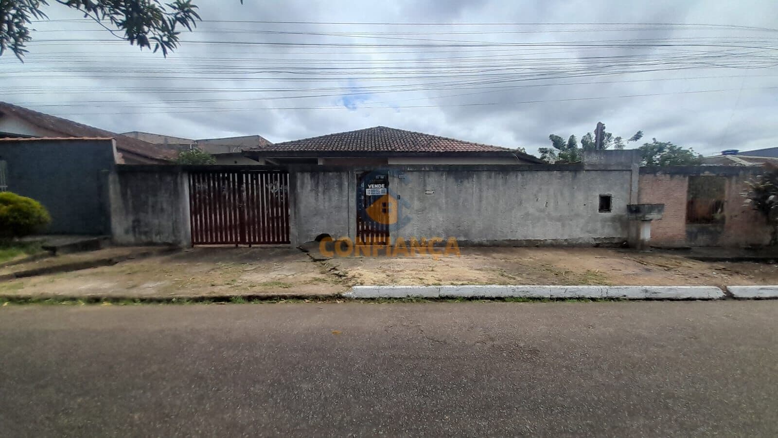 Casa Ampla no Agenor de Carvalho com Piscina, 3 Quartos e Dois Escritórios em Terreno de 450m²