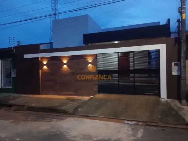 Casa com 3 quartos no Bairro Aponiã