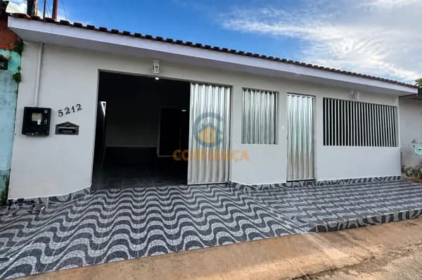 Casa no Bairro Castanheira de 04 quartos com Edícula - Apta a Financiamento