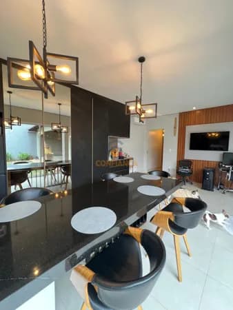 Casa Porteira Fechada de 04 Suítes no Residencial Alberto Jaquier