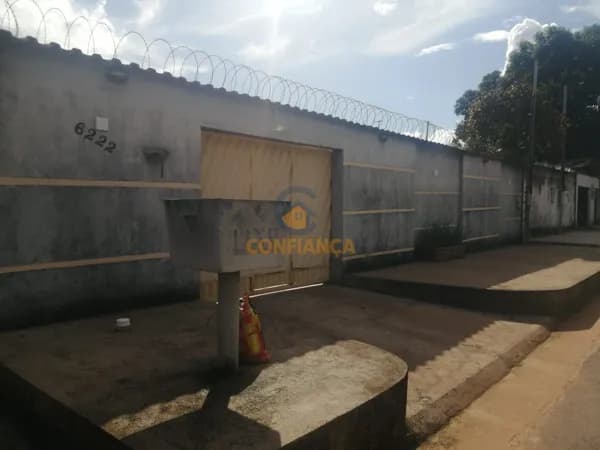 Casa na Zona Sul de 04 quartos - No bairro Cidade Nova - Apta a Financiamento