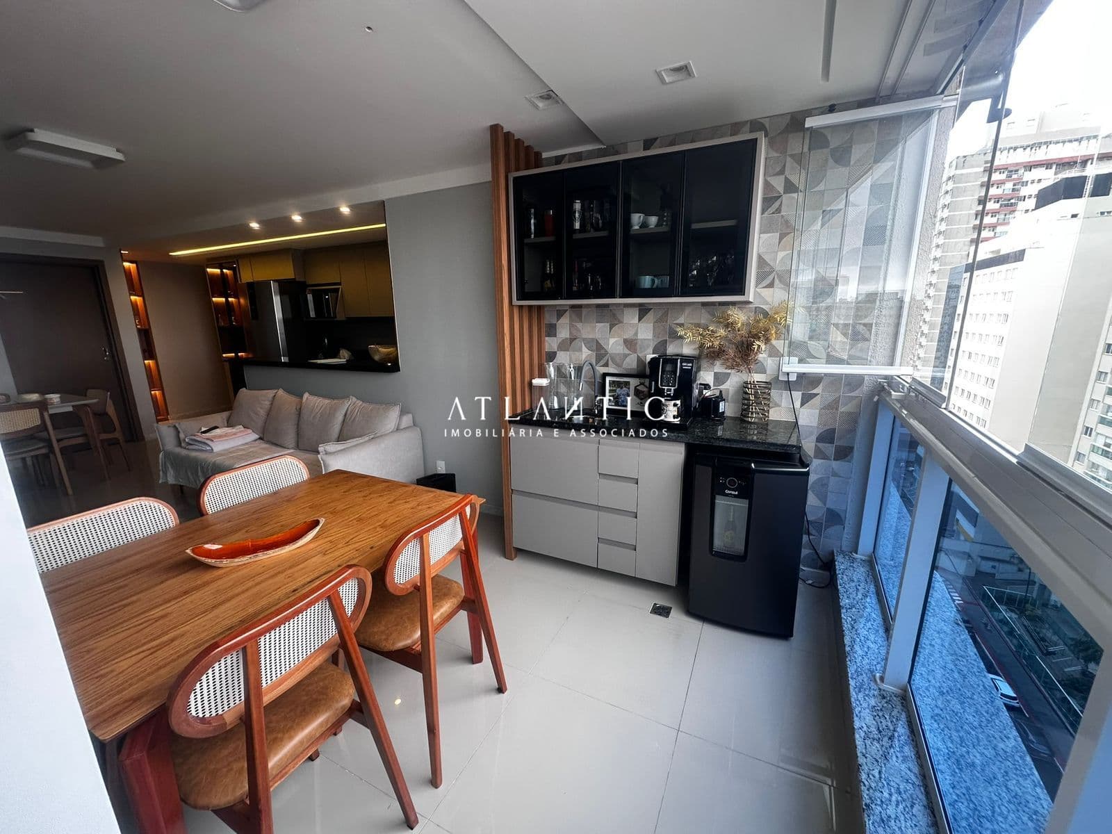 Apartamento 3 quartos na quadra do mar Praia de Itaparica - PORTEIRA FECHADA