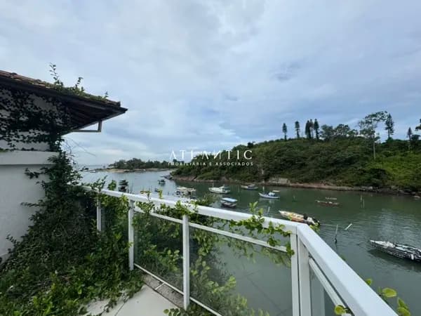 Sobrado em Vila Velha - Praia da Costa