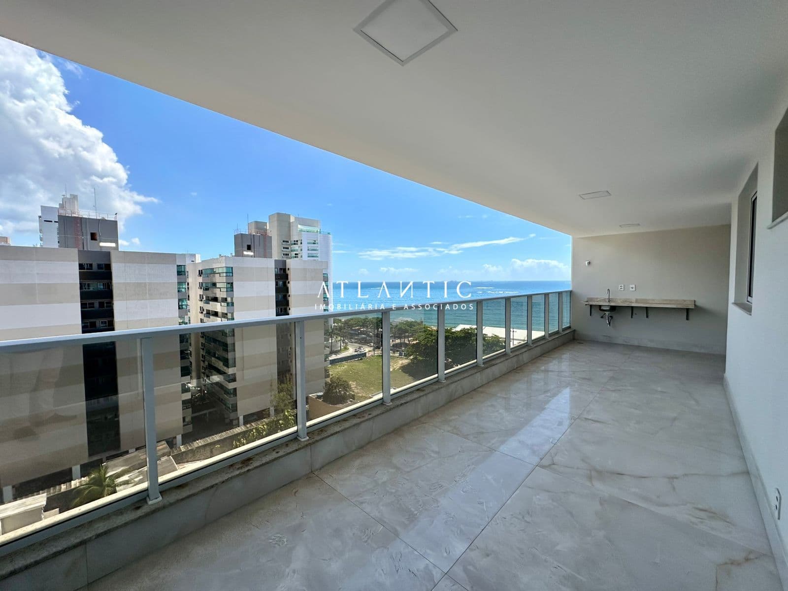 Apartamento Alto Padrão 3 quartos no bairro Praia de Itapuã em Vila Velha/ES