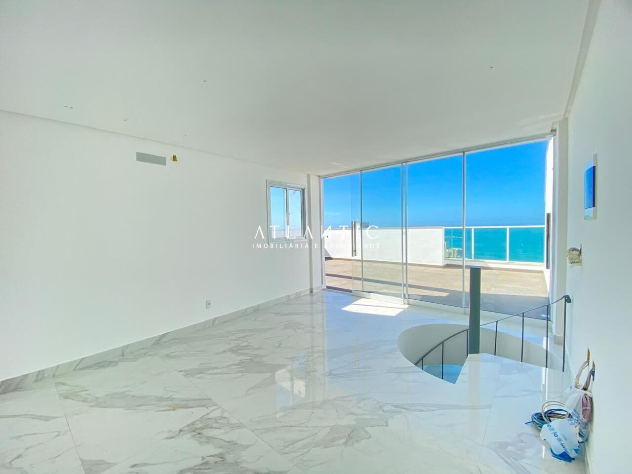 Cobertura Duplex com vista panorâmica para o mar