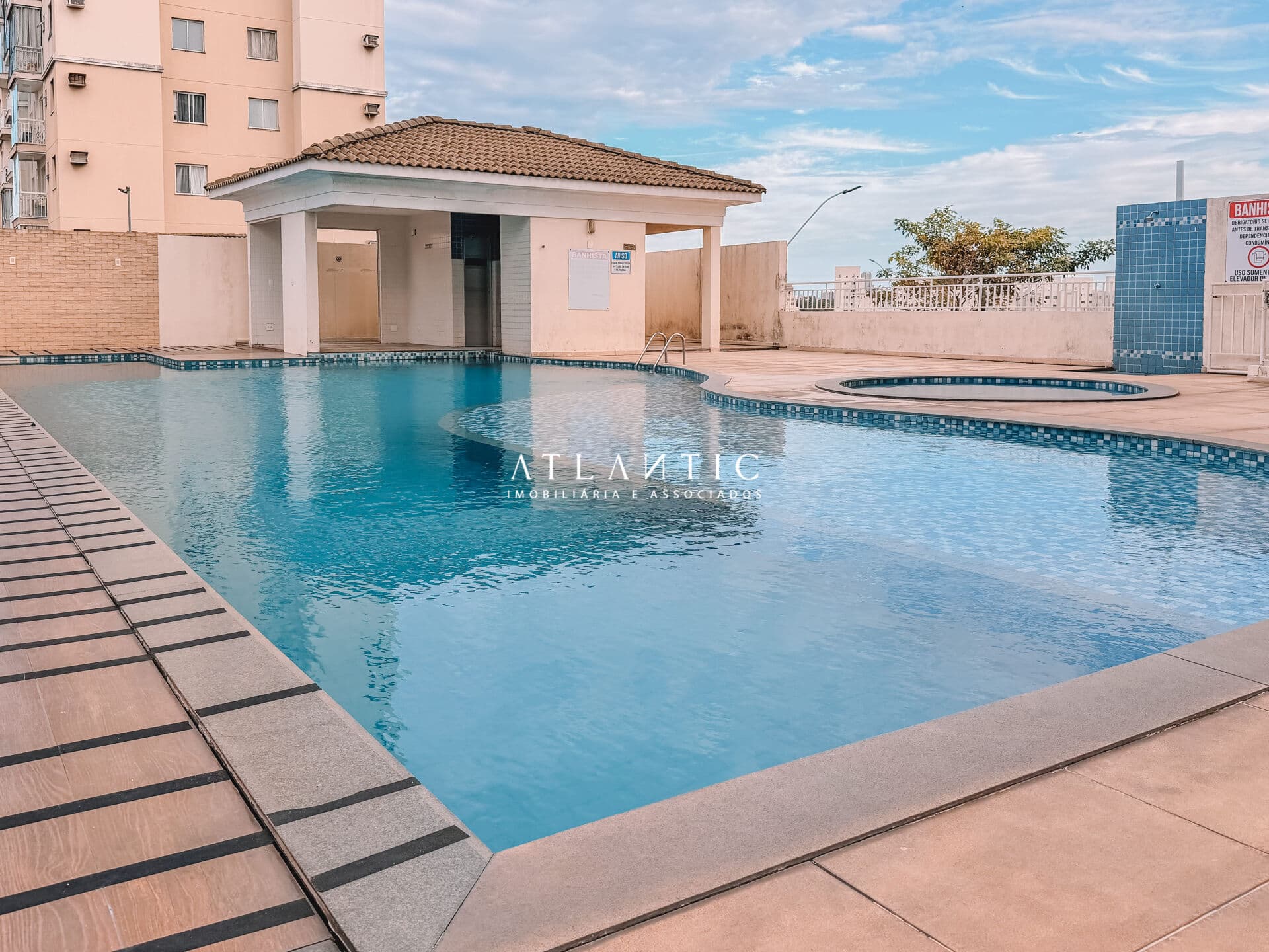 Apartamento 2 quartos em condominio fechado com lazer clube em Ataíde, Vila Velha/ES - Portaria - elevador, e muito mais