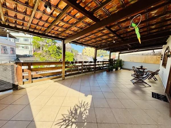 Casa Ampla 1° Andar - 3 quartos