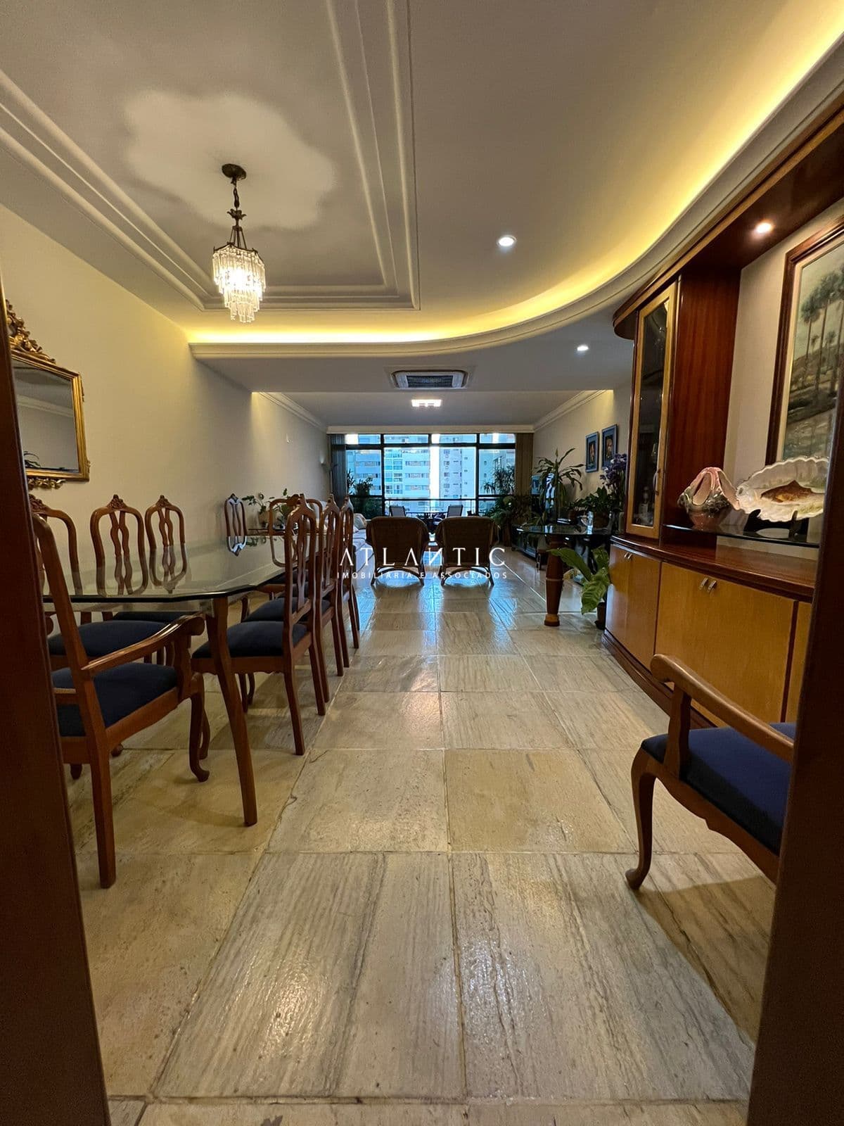 Apartamento 4 Quartos sendo 2 Suítes Alto Padrão na Praia da Costa