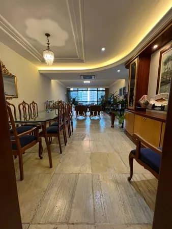 Apartamento 4 Quartos sendo 2 Suítes Alto Padrão na Praia da Costa