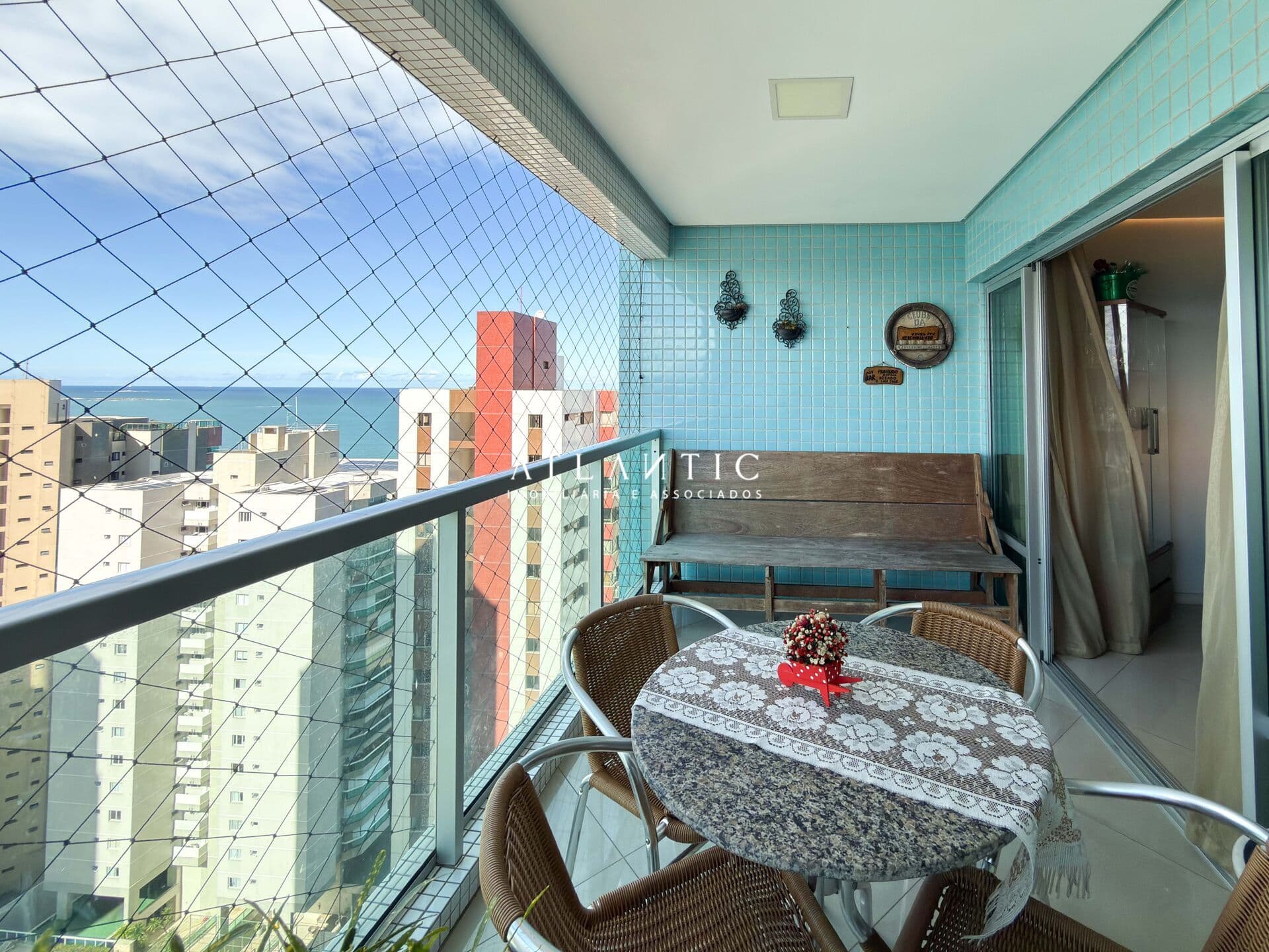 Apartamento no Edifício Europa Towers com 3 quartos e 123 m² - Praia de Itaparica - Vila Velha / ES