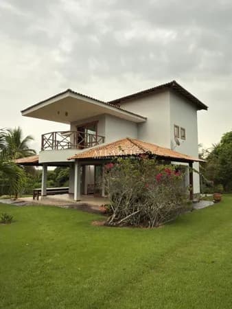Casa no Condomínio Lagoa da Praia com 2 suítes e 200 m² - Guarapari / ES