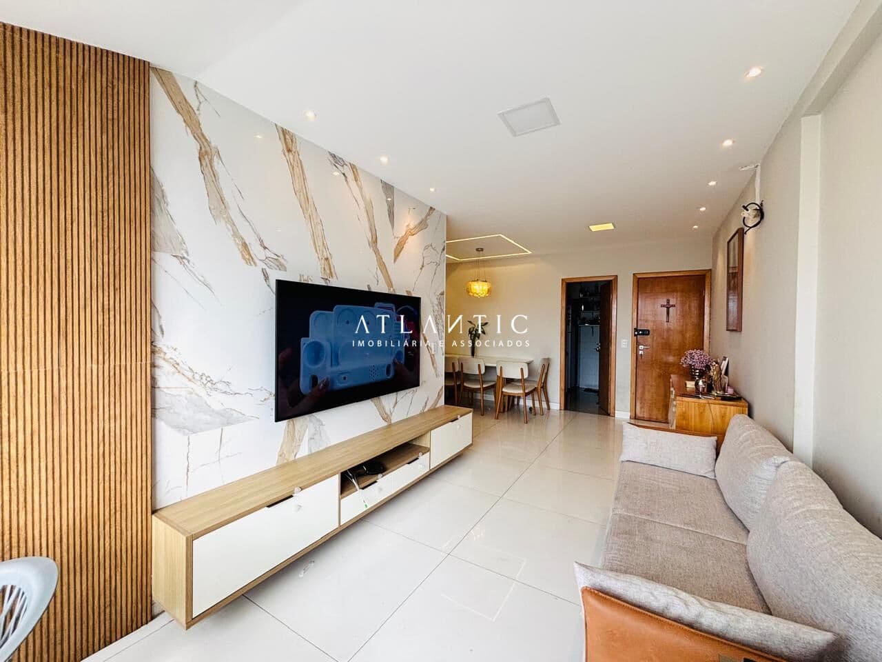 Apartamento no Edifício Atenas com 3 quartos sendo 1 suíte e 125 m² - Praia da Costa - Vila Velha / ES