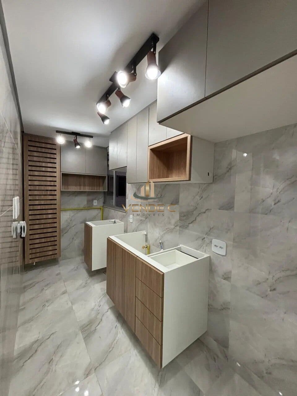 Apartamento à Venda em Itaquera 2 Dormitórios Reformado