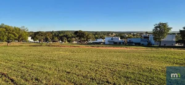 Terreno de 625m no Setor IATE na Riviera de Santa Cristina XIII