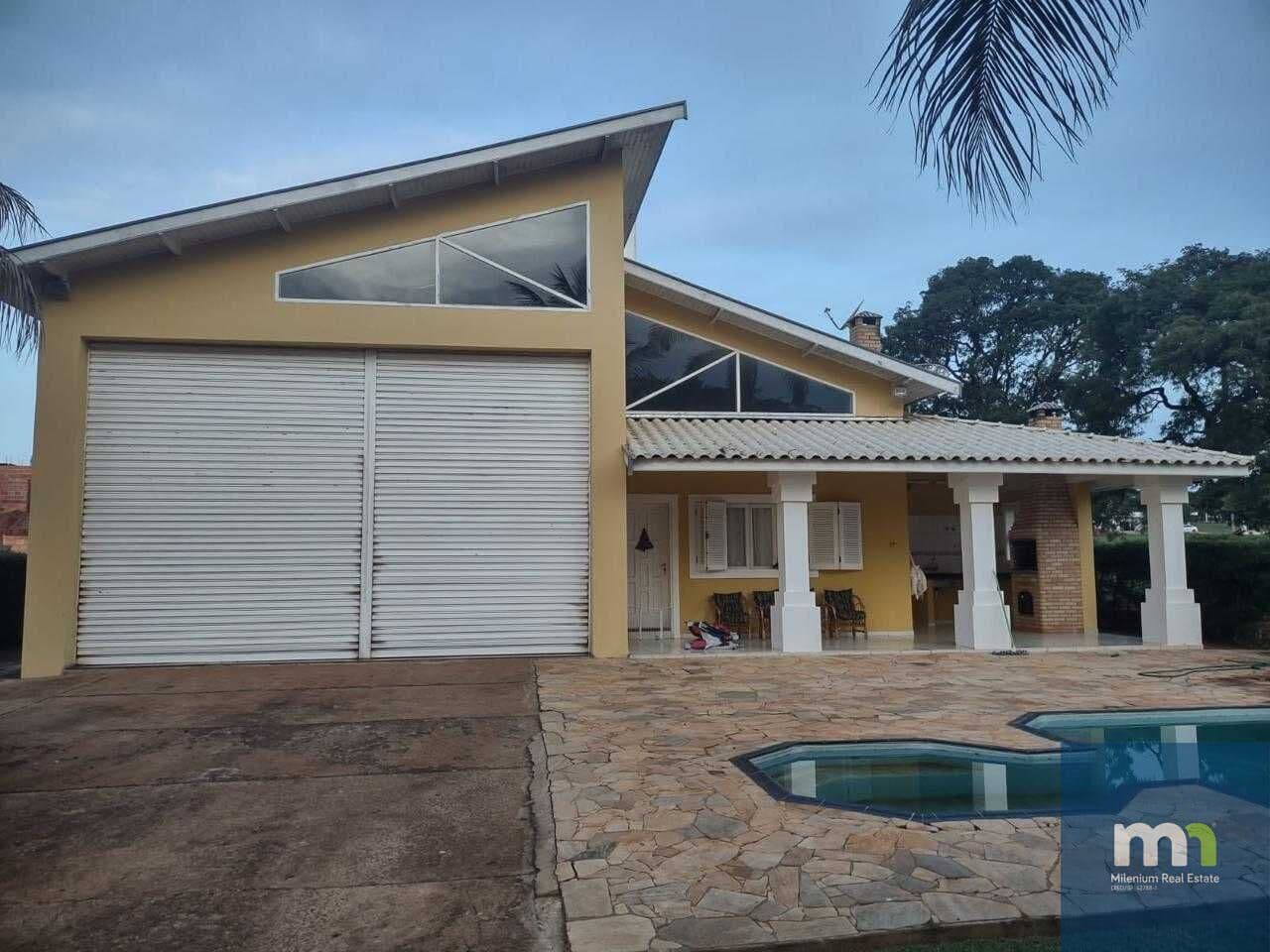 Casa de Alto Padrão na Riviera de Santa Cristina I em Arandu