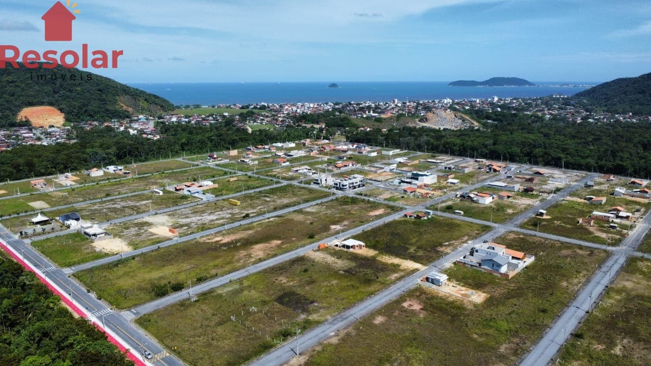Terreno no Loteamento Cidade do Capri em São Francisco do Sul com Parcelamento Direto