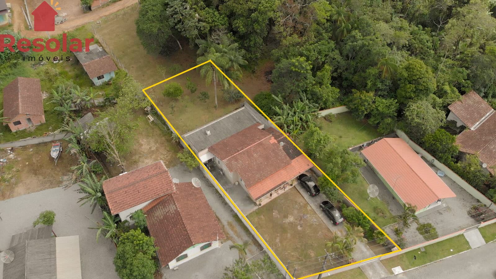 Casa Térrea com 3 quartos e amplo terreno de 716m² Próxima ao Centro de São Francisco do Sul