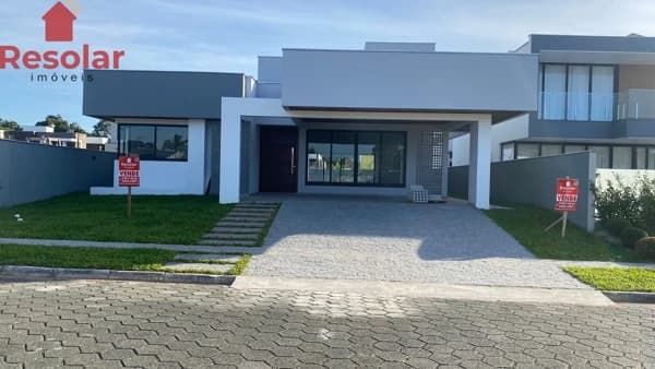 Casa em São Francisco do Sul - Iperoba