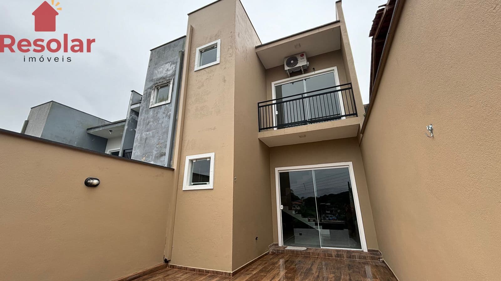 Casa Geminada com 02 suites a venda no bairro Acaraí, São Francisco do Sul/SC
