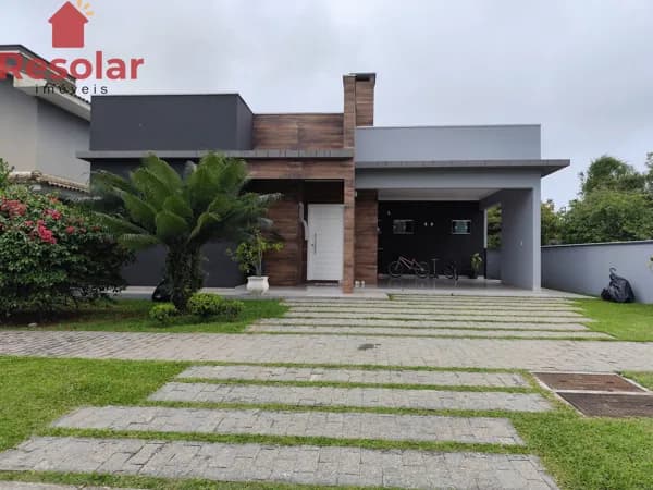Casa em São Francisco do Sul - Iperoba