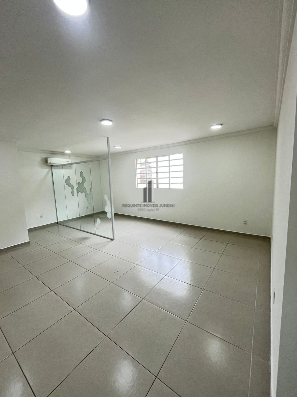 SALA COMERCIAL BAIRRO VIANELO JUNDIAI LOCAÇÃO