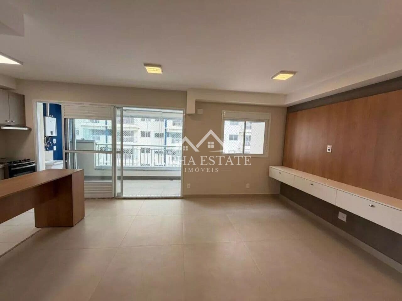 Apartamento em Jardim Tupanci, Barueri