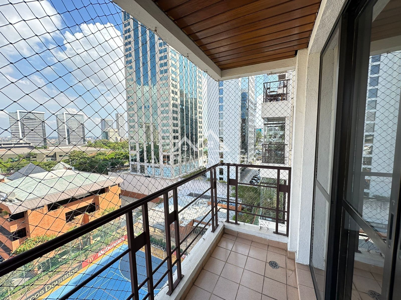 Apartamento em Alphalville