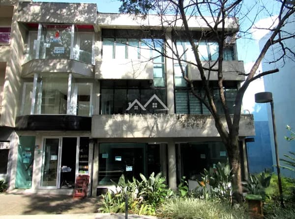 Sala Andar no Centro Comercial Alphaville