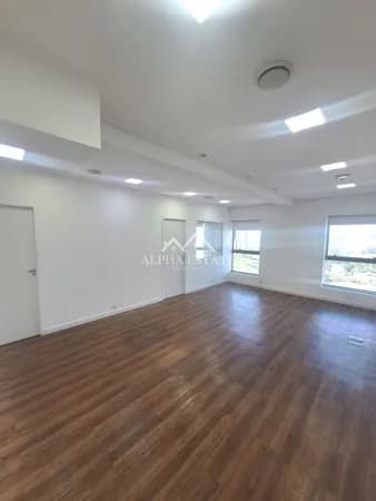 Sala de Andar em Prédio Comercial em Alphaville