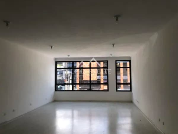 Sala Andar Comercial no Centro de Apoio I em Alphaville