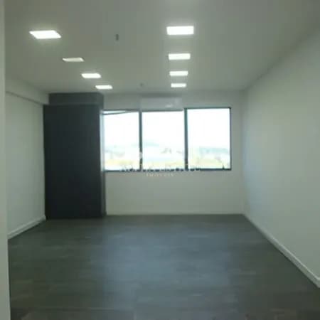Sala Andar Comercial no Edifício Shopping Service