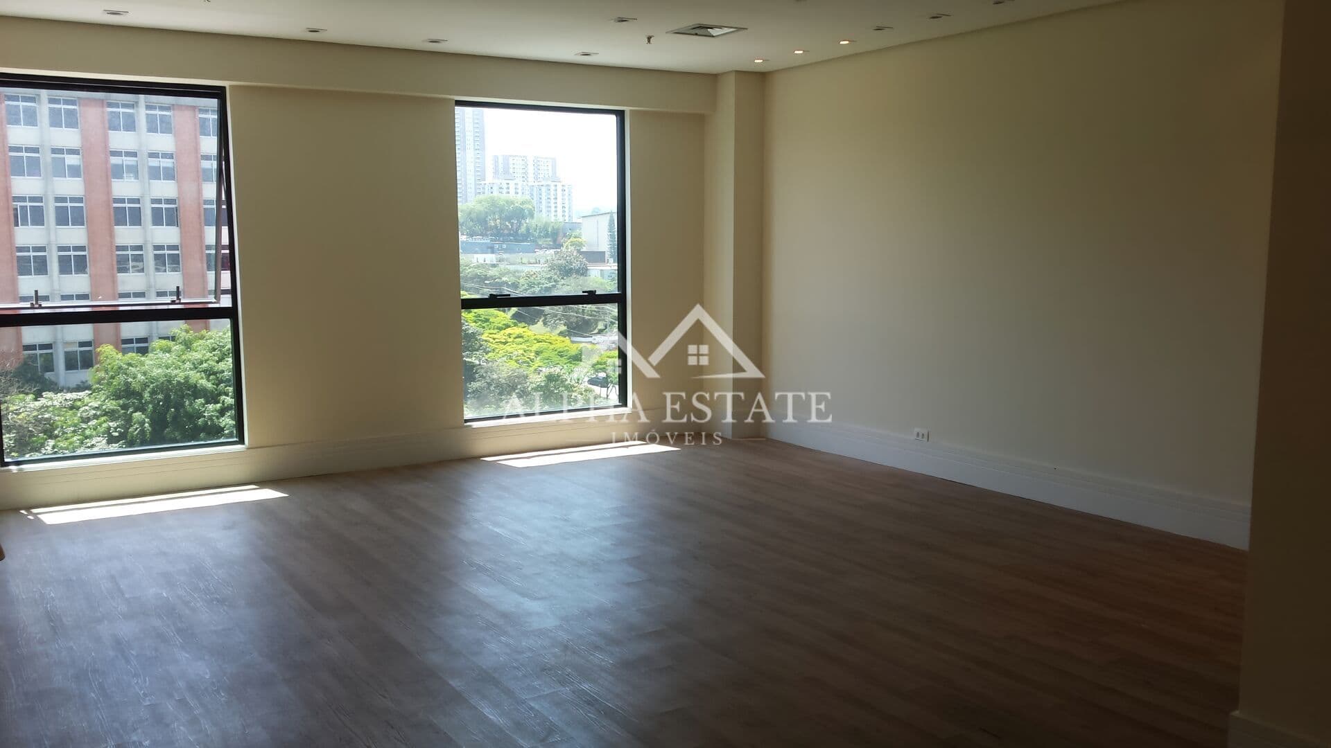 Sala Andar Comercial em Alphaville