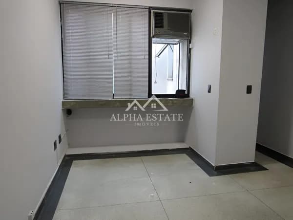 Sala Andar no Centro Comercial Alphaville