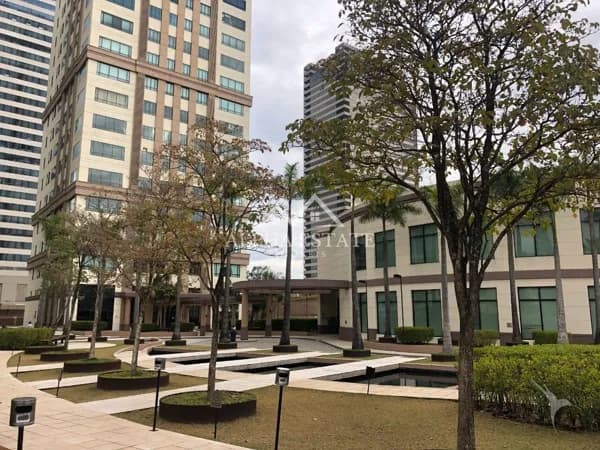 Sala de Prédio Comercial em Alphaville