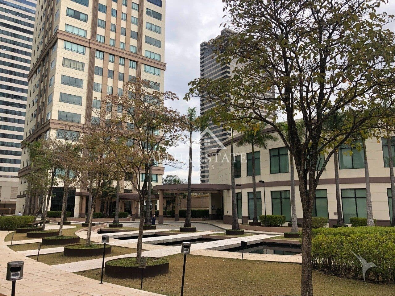 Sala de Prédio Comercial em Alphaville