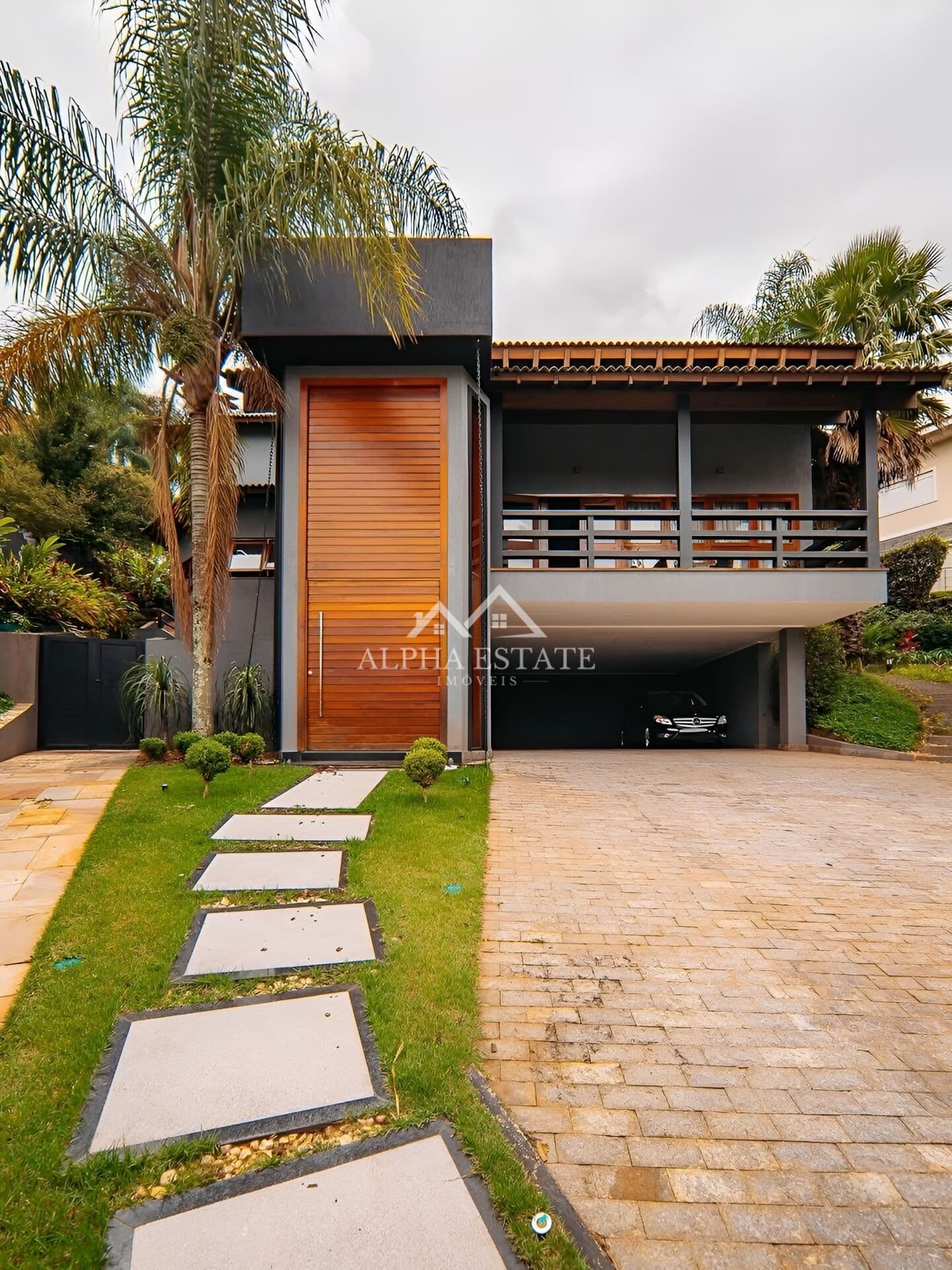 Casa Alto Padrão no Residencial Tamboré 1