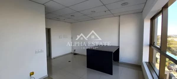 Sala Comercial New Worker Tower