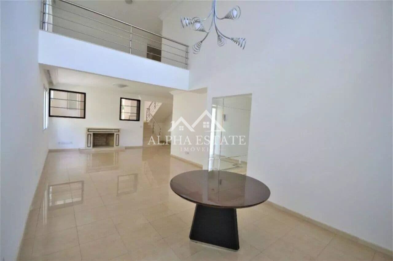 Casa Alto Padrão em Condomínio de Alphaville