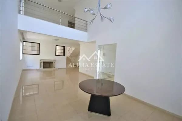 Casa Alto Padrão em Condomínio de Alphaville