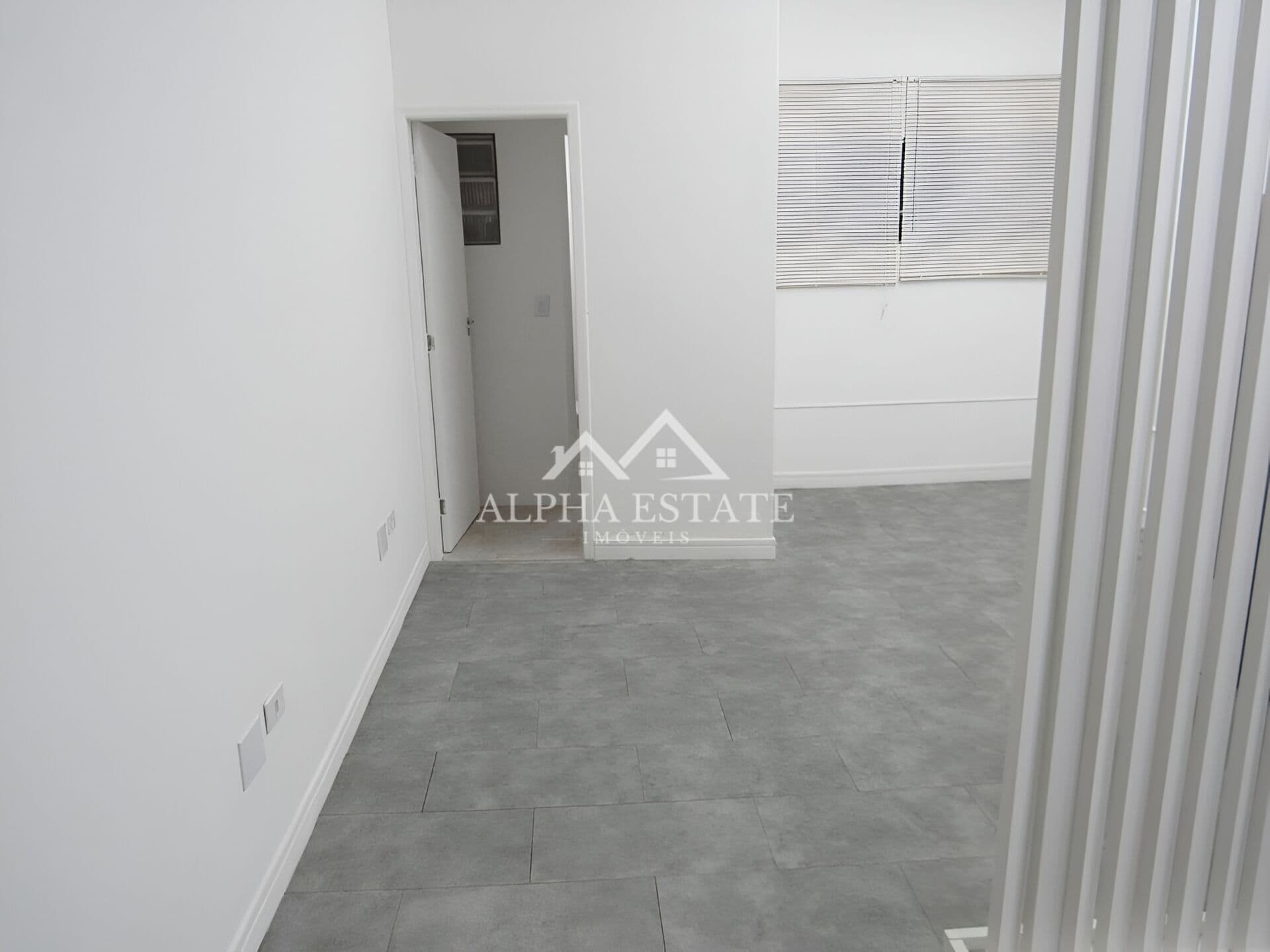 Sala no Centro Comercial Alphaville – CCA