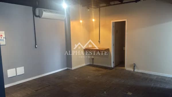 Sala Andar Comercial no Edifício Montreal Plaza