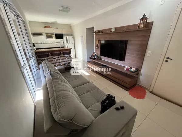 Casa Térrea com 3 Dormitórios e Varanda Gourmet no Condomínio Giardino I
