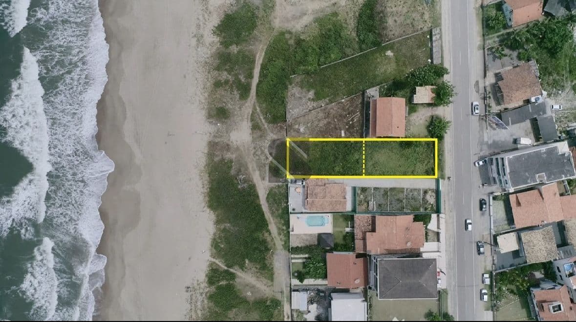Terreno em Itajuba - Frente mar