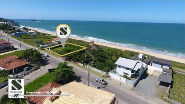Terreno em Itajuba - Frente mar