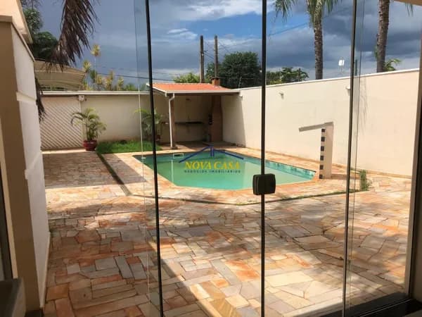 Casa em Condomínio