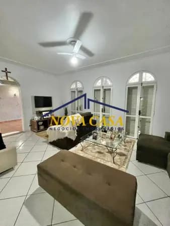 Casa à venda no bairro Vila Claudia em Limeira/SP