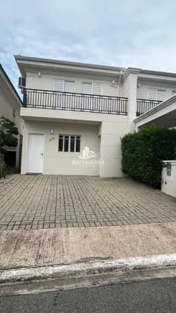 Casa à venda com 3 Quartos, 1 Suite e 2 Garagens- Residencial Thina- Medeiros - Jundiaí-SP