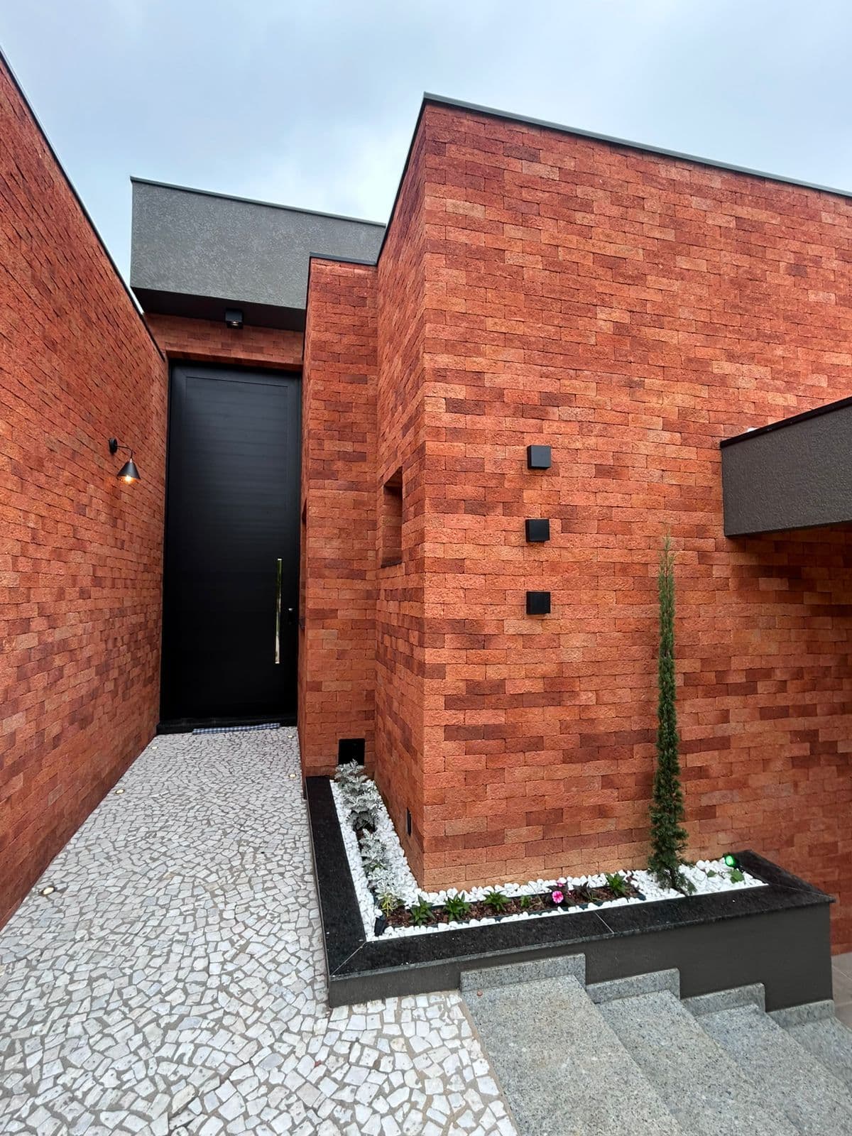 CASA NOVA TÉRREA COM 3 QUARTOS E PISCINA NO RESIDENCIAL PHYTUS - ITUPEVA -SP