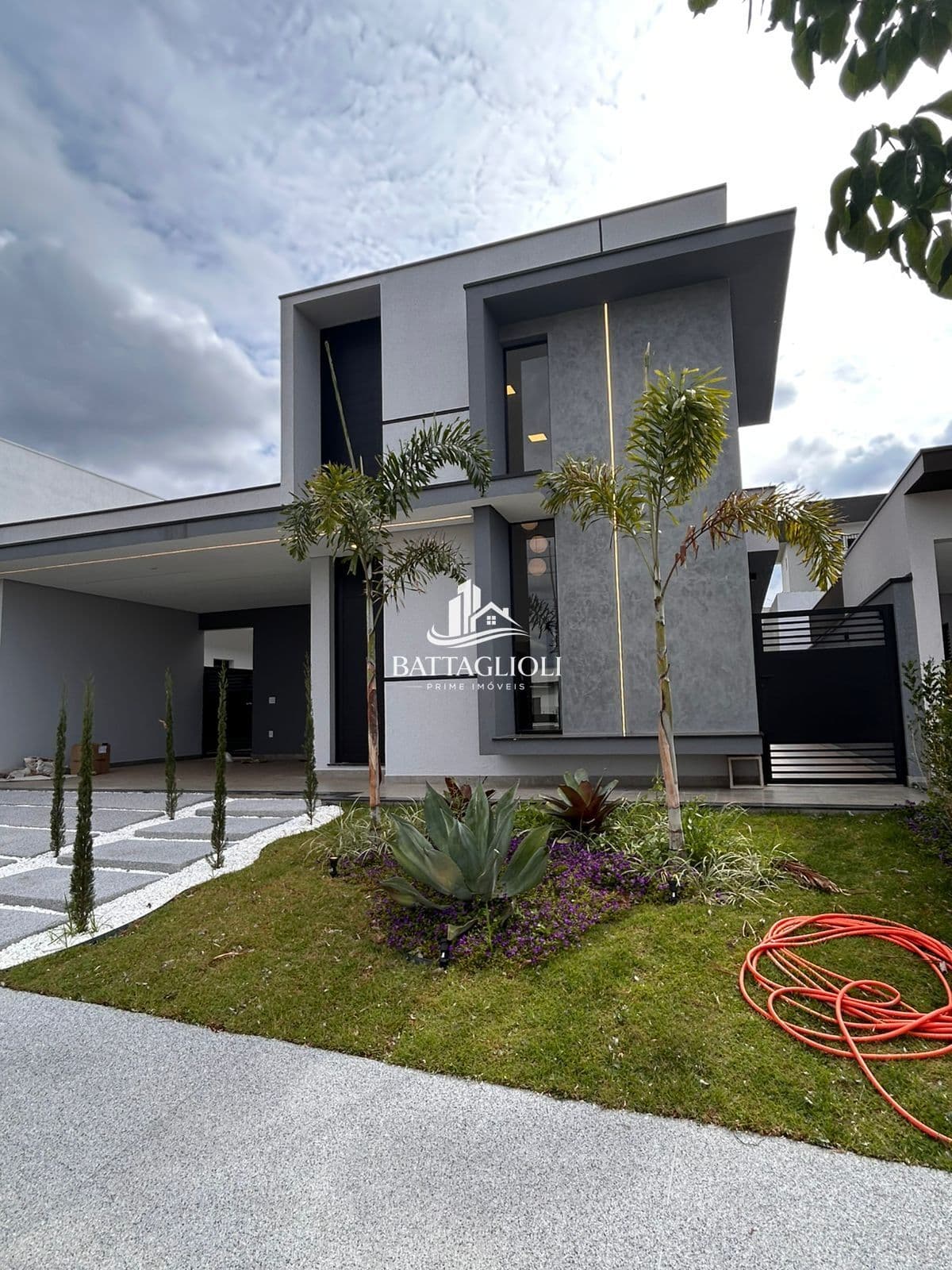 CASA NOVA COM 3 SUÍTES À VENDA NO CONDOMÍNIO GRAN VILLE SÃO VENÂNCIO - ITUPEVA-SP!